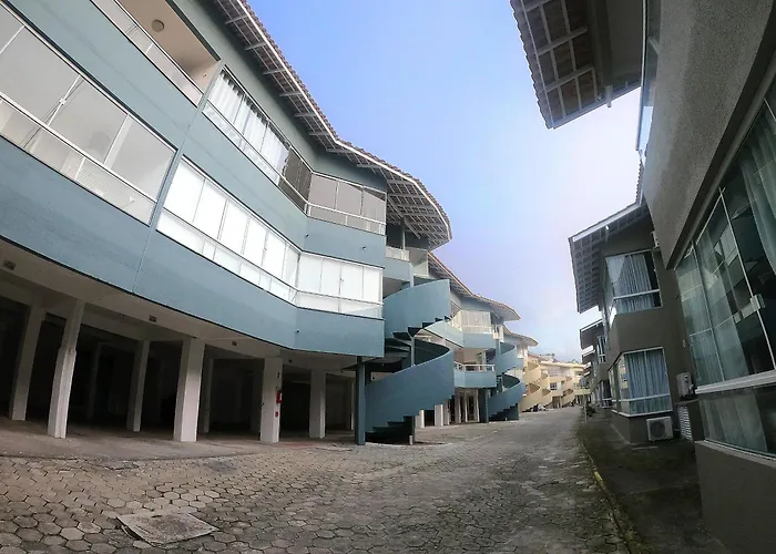 124 - Apartamento 3 Dormitorios Condominio Fechado Bombinhas